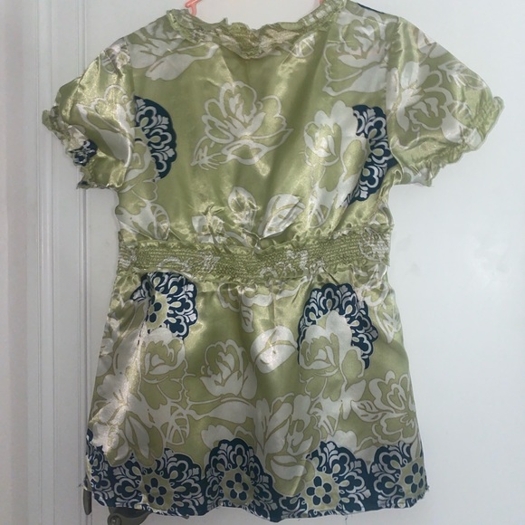 No Boundaries Juniors Green and Navy Floral Satin Blouse - Picture 2 of 3